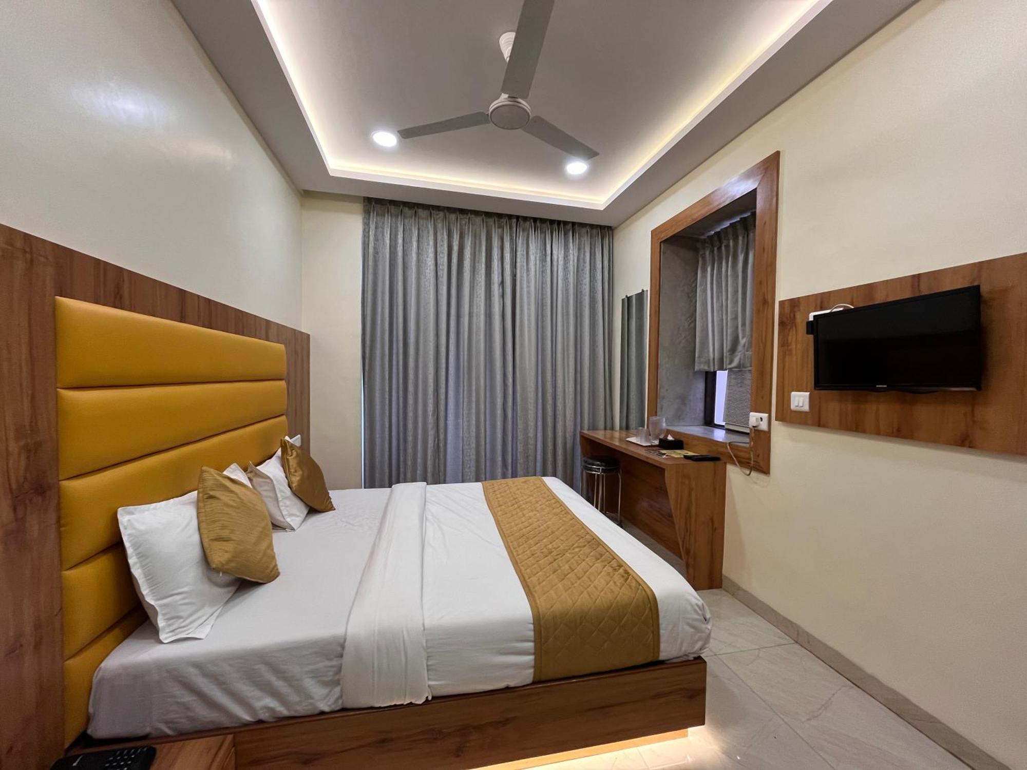 Hotel National - Grant Road Mumbai Exterior photo